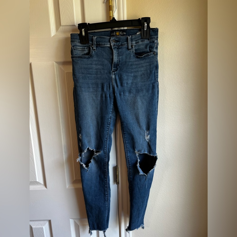 8 women’s lucky jeans